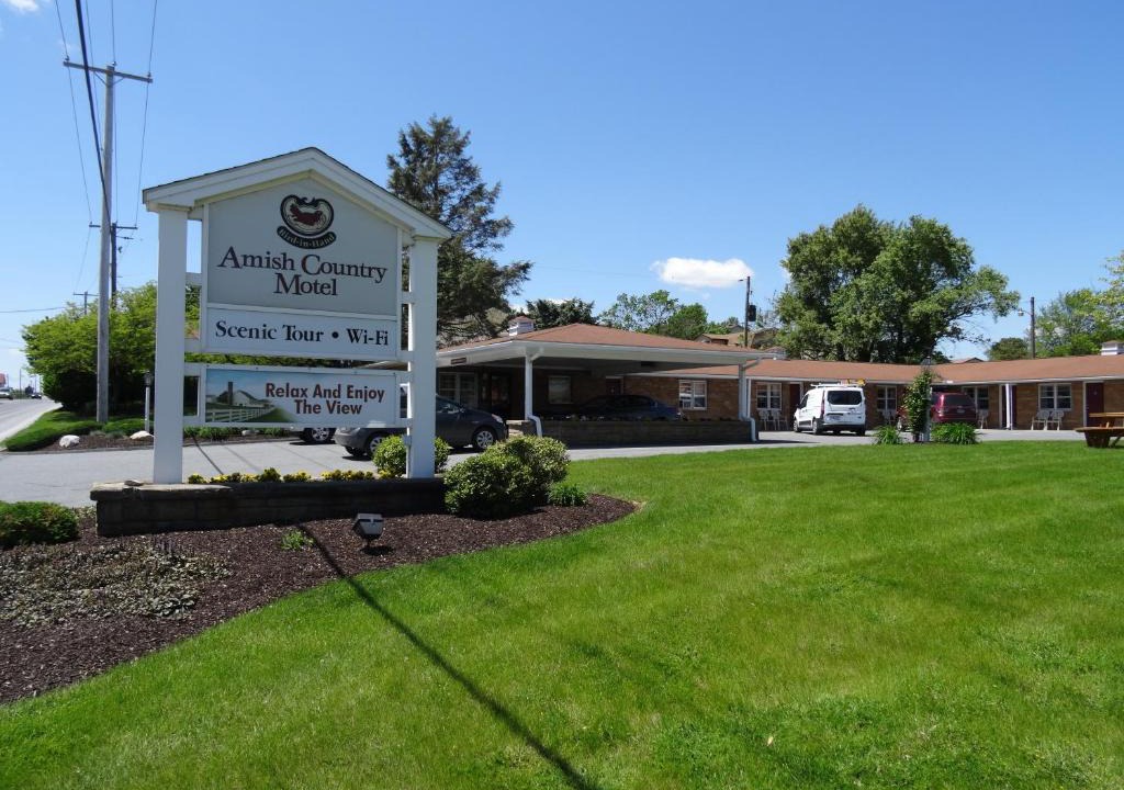 Bird In Hand Hotel | Amish Country Motel