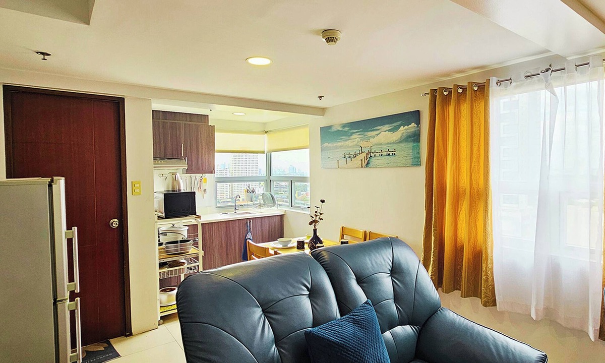 Mariana Hotel | Charming & Cozy 3-bedroom with WiFi in Quezon City