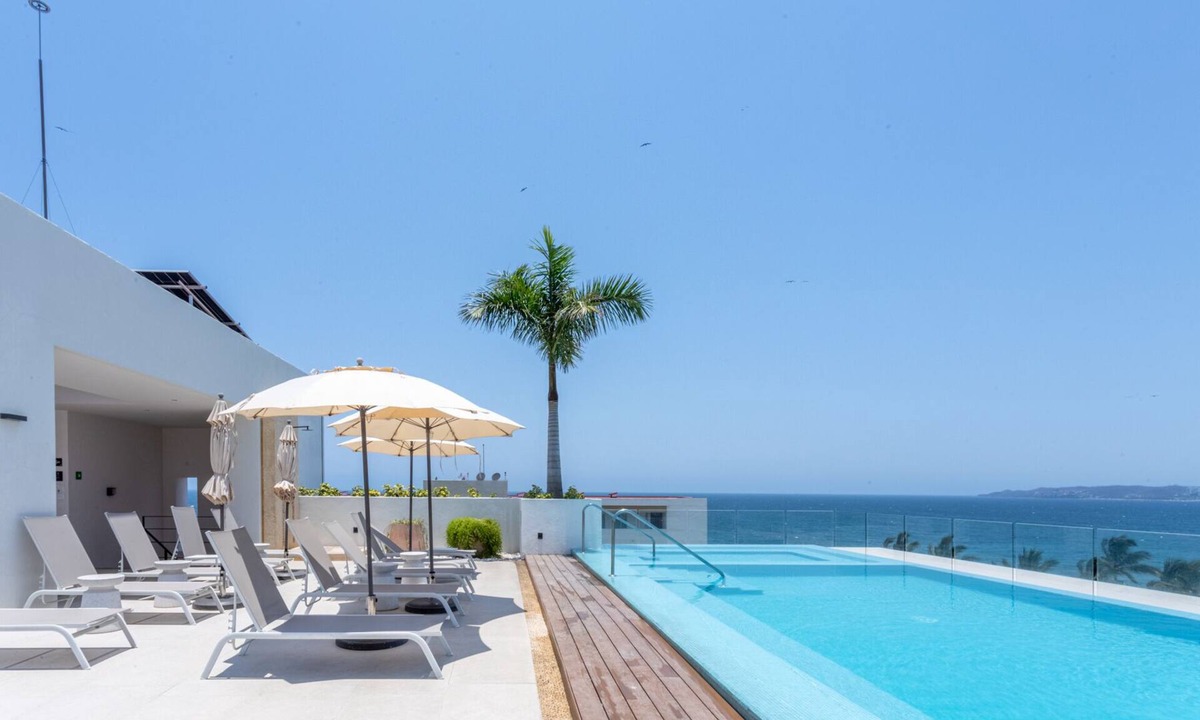 Bucerias Condo | PAVILION 2BR, Rooftop Infinity Pool & Jacuzzi with AMAZING views of the ocean.
