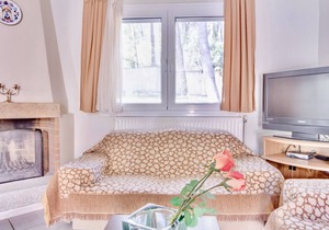 2 Bedroom Vacation Villa in Sani