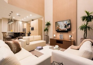 4 B/R Villa, Free Parking & Free Wi-Fi, Near Disney Family Friendly in Kissimmee