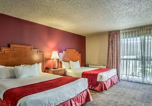 4 x Santa Fe Queen Non Smoking Rooms at Edgewater Casino Resort in Laughlin
