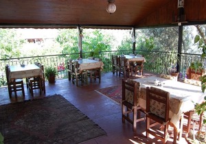 Akay Pension in Gelemis
