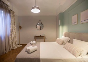 Apollonos Studio/Amalia in Athens