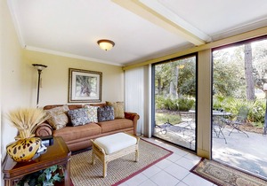 Dog-friendly lagoon-view condo w/ tennis - close to the beach! in Hilton Head