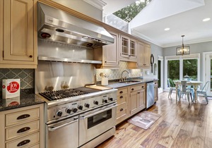 Gorgeous 4 Bedroom Sea Pines Home w/Private Pool Close to Beach - Sleeps 13 in Hilton Head Island