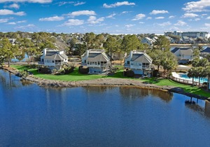 Oyster Catcher 86 Lake View 3BR 3BA Villa w Kitchen in Pawleys Island