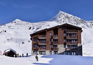 Résidence Pierre De Soleil - Studio cosy · Skis aux pieds MAE-3617 in Mâcot La Plagne