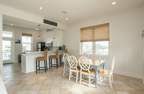 Villa Segunda House | Beautiful Gulf View Home with Private Pool | Hot Tub | Steps to the Beach