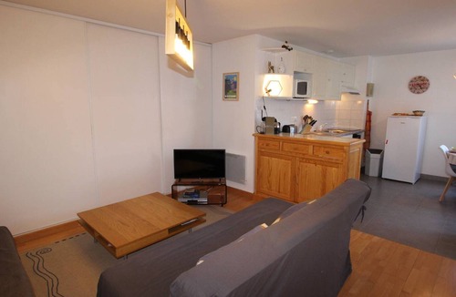 Bagneres-de-Luchon Apartment | Central Apartment near Spa, 2 Bedrooms, Sleeps 6, Parking Included