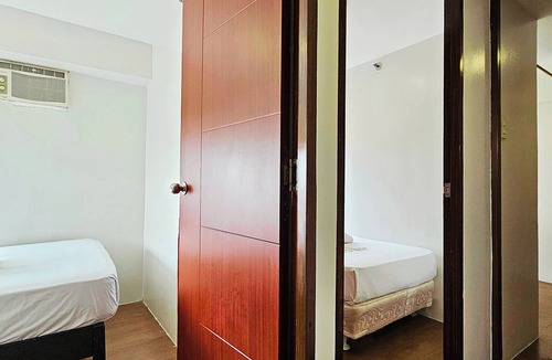 Mariana Hotel | Charming & Cozy 3-bedroom with WiFi in Quezon City