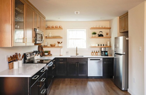 Jim Thorpe Ski Chalet | Family Retreat: 5 bedroom modern chalet with hot tub, games, & close to skiing!