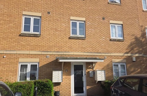 Pentwyn Apartment | Modern Ground Floor Flat With Free Parking - 2 Double Bedrooms and Juliette Balcony