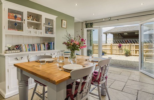 Nettleton Cottage | Roe Barn - sleeps 4 guests in 2 bedrooms