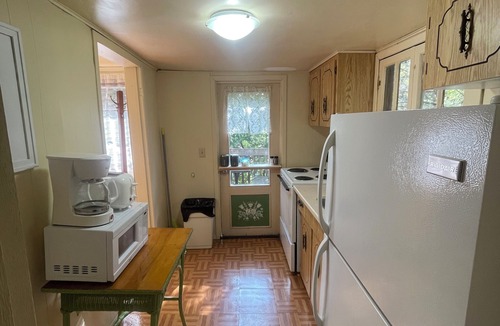 Balm Beach Cabin | walk to private beach across the street - 2BR Cabin - amazing sunsets