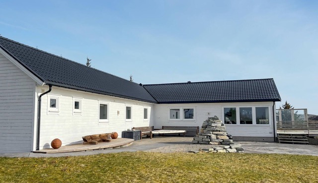 5 bedroom beautiful home in Kverva in Kverva