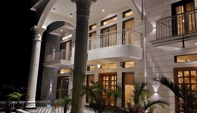 Amazing 8-bedroom Shree Niwas is a warm, family-run homestay in Titardi, Udaipur in Udaipur