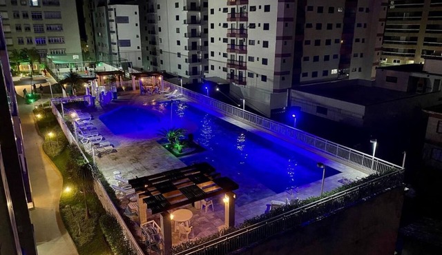 Apartment 50 meters from the beach. Please note that the swimming pool requires a fee to be used. in Praia Grande