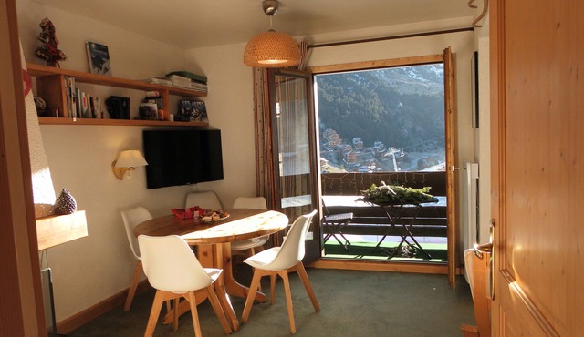 Apartment at the foot of the slopes - 45m2 for 4 people - Label Méribel in Les Allues