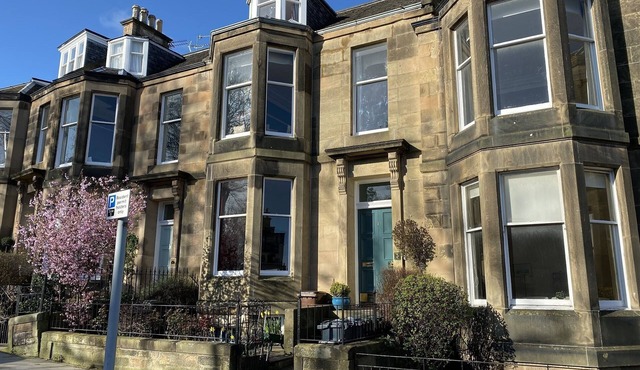 Beautiful Apartment in Edinburgh's Historic New Town in Edinburgh