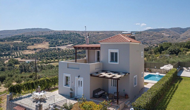 Beautiful Crete Villa | Villa Aquazura | Private Pool in Rethymno