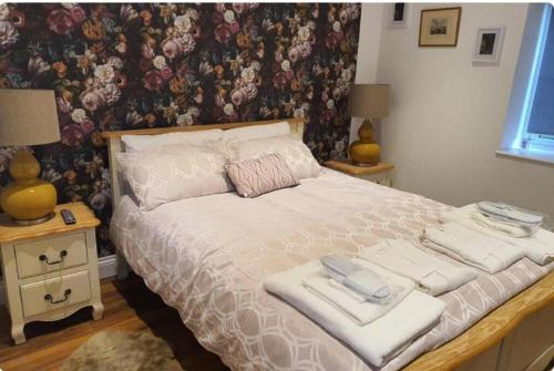 Beautiful Self Contained Cottages in Westbury in Westbury
