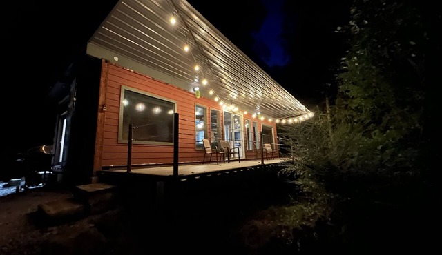 BEST CABIN EVER!-IN THE WOODS-SUPER CLEAN-HOT TUB-PAVED ROAD-NATURAL BRIDGE PARK in Stanton