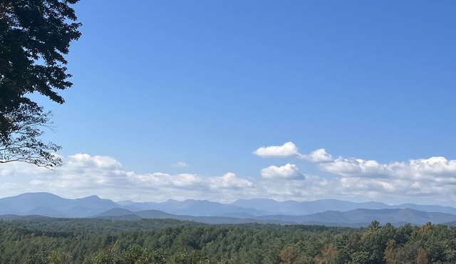 Camp Hideaway Whippoorwill Cottage @ Nebo, Lake James NC in Nebo
