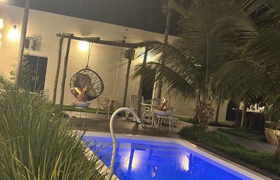 Casa Completa com Sauna, Ofurô Quente e Piscina Quente Roupa de Cama Incluso Aceitamos PET PARCELAMOS ATÉ 12x no Cartão De Crédito Sem Juros in Caldas Novas