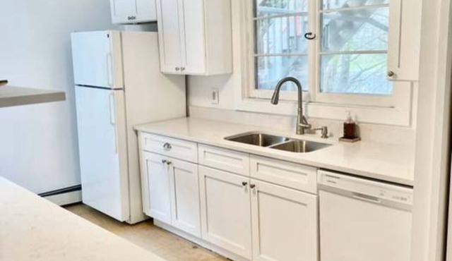 Charming Entire Main Floor with WiFi in downtown Hawley in Hawley
