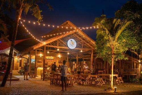 CocoRico Hostel in Port Barton