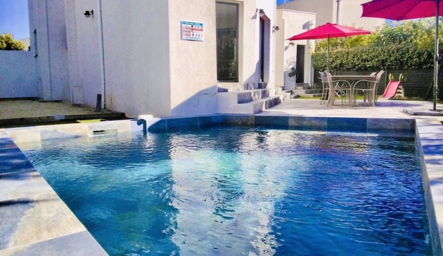 ☀️⛱️ Contemporary air-conditioned villa & swimming pool 50 m from the beach - Sète 🌴🍹 in Sète