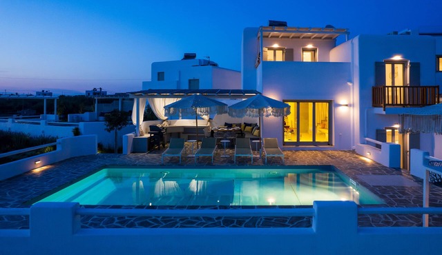 Cycladic inspired luxury villa with private pool and outdoor hottub in Plaka in Naxos