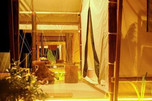 Dear traveller luxury glamping in Sidomukti