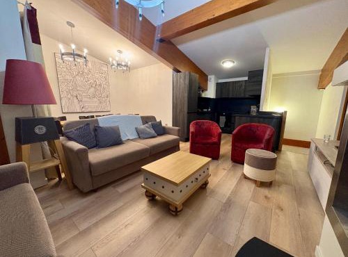 Edenarc Grand Duplex Familial 4 chambres, plein sud avec cheminée in Bourg-Saint-Maurice