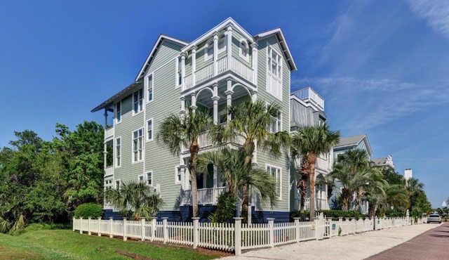 Hamilton Cottage in Saint Simons Island