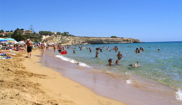 La Palmina, studio just 3 minutes walk from the beach in Gallina