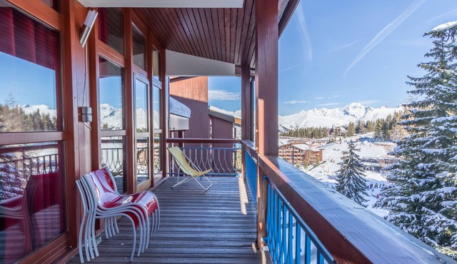 Large apartment on the snow front with beautiful Mont Blanc view at ARC 1800 in Bourg-Saint-Maurice