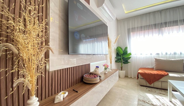 Luxury 2BR Guéliz | Netflix | 5 pools | IPTV in Marrakech