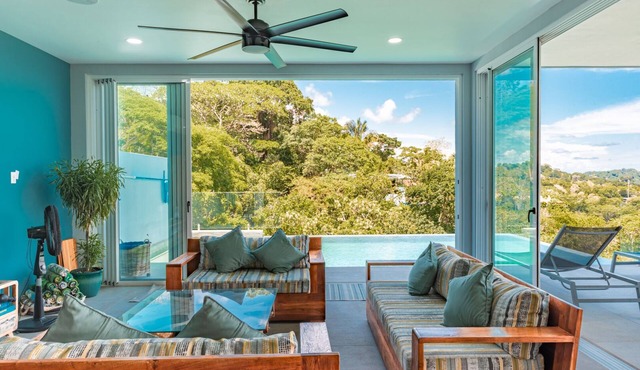Luxury Villa w/2 Pools, A/C & Daily Breakfast Included! Ocean Views! in Quepos