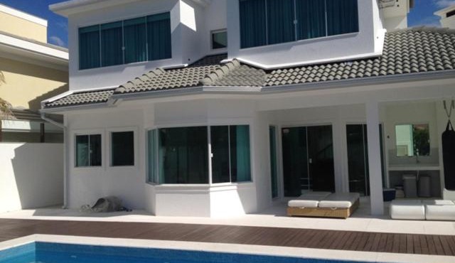 Magic Island Villa in Florianópolis