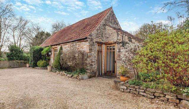 Midsummer Cottage Retreat in Shepton Mallet