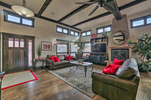 Moab Getaway w/Ample Parking, Walk to Main Street in Moab