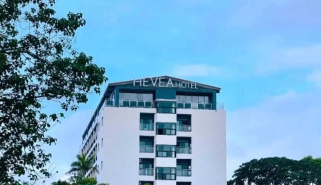 Modern & Stylish Getaway in Sunday Hevea Resort in Pampanga
