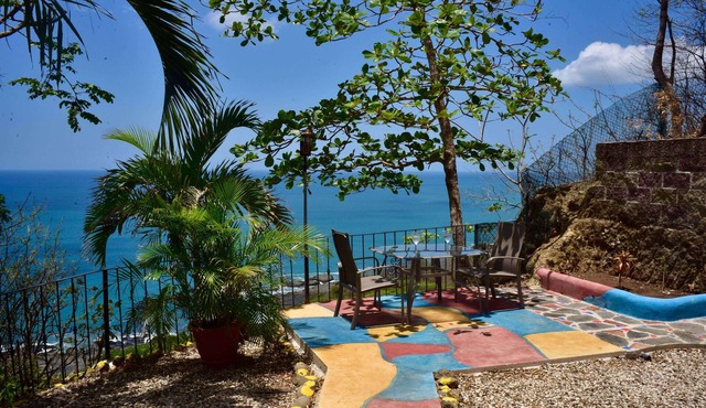 Montezuma Heights the cute Mariposa Cottage, into the great wide open. Sleeps 2 in Montezuma