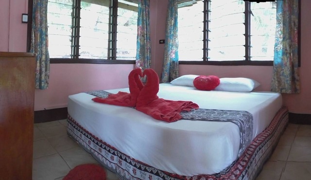 Naqalia Lodge in Wayasewa Island