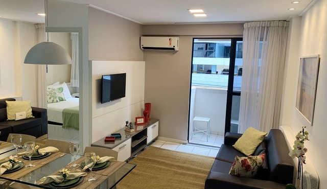 NEO107 BeiraMarBeachPajuçaraComView, Air-conditioned, Wi-Fi. in Maceió