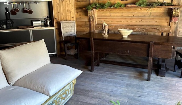 NEW Squaw Valley - in the heart of the old town in Val-d'Isère