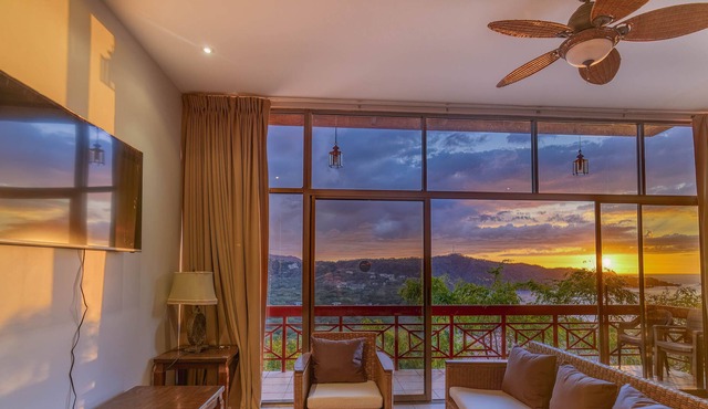 Ocean view 3 Bedroom Condo - Close to beach in Hermosa