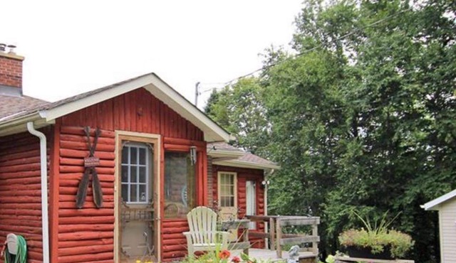 O’Leary’s Lane is Rustic and Cozy 4 season cottage! Fishing year round! in Restoule